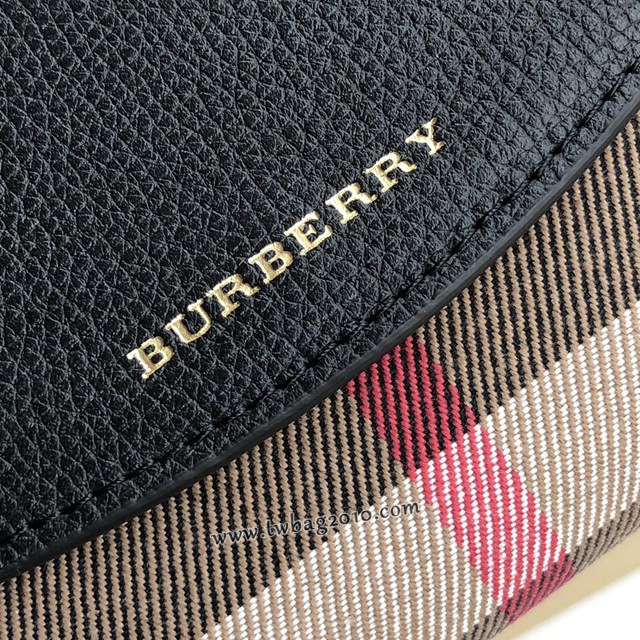 Burberry專門店新款手掌紋牛皮配格紋女士短夾錢包 巴寶莉經典款翻蓋短夾 yxb1047